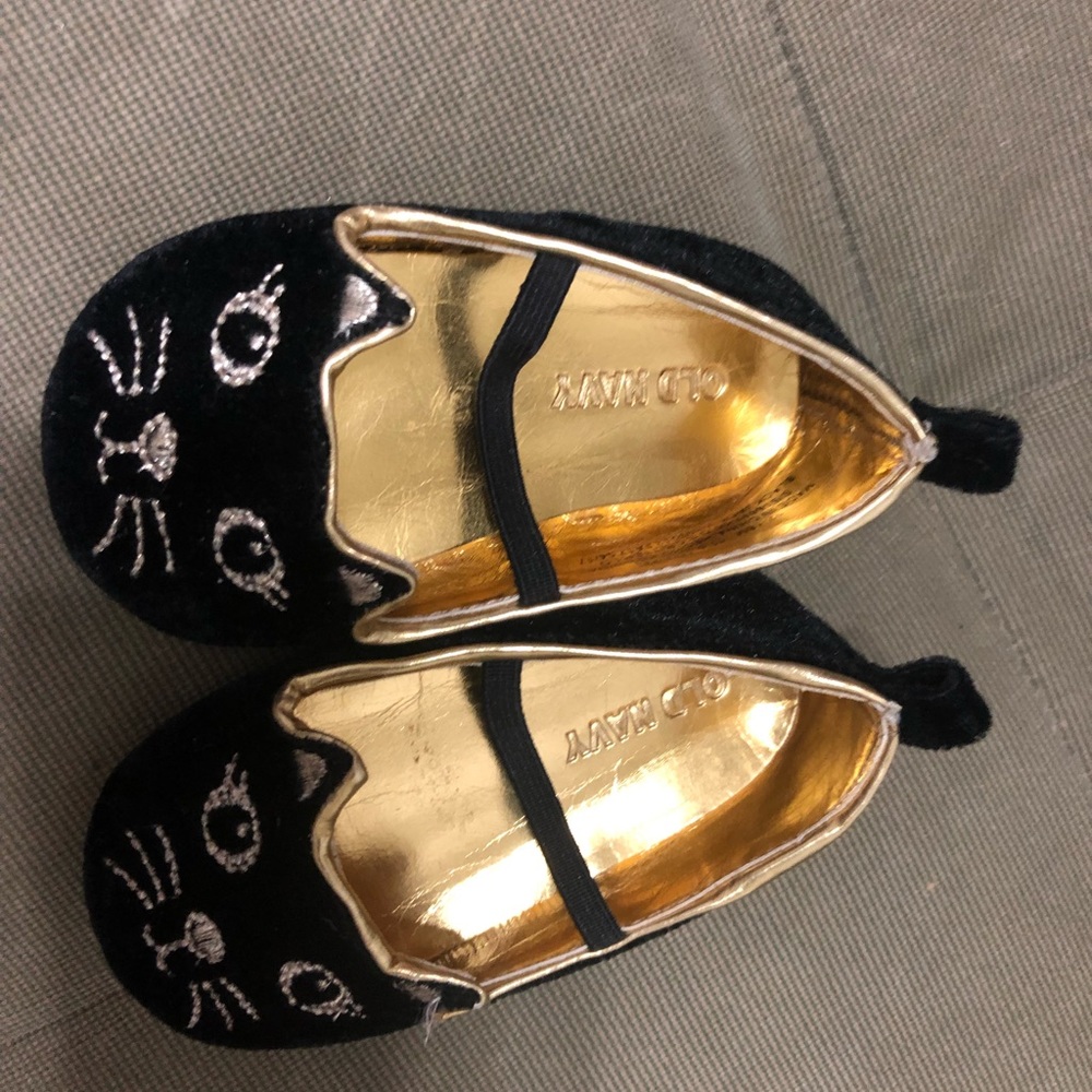Baby girl black velvet shoes